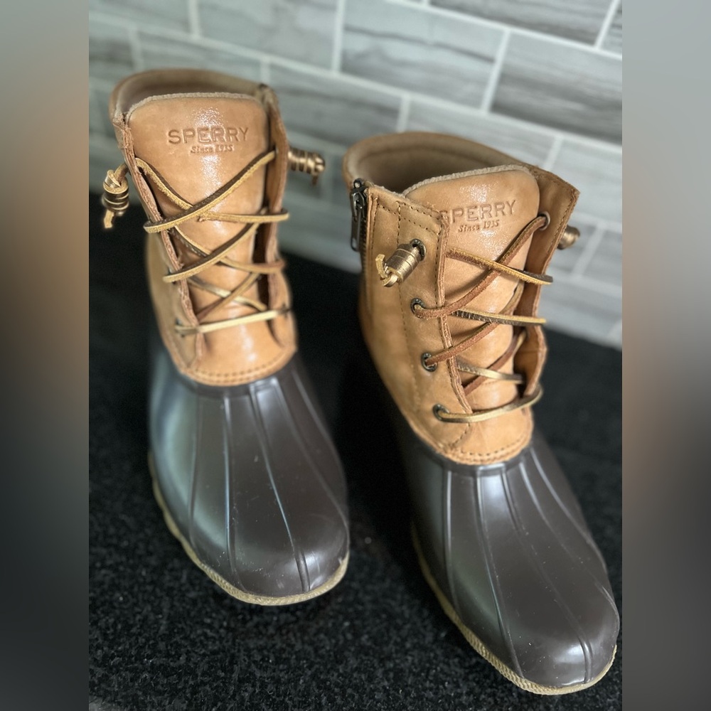Sperry Women's Saltwater Starlight Leather Duck Boots